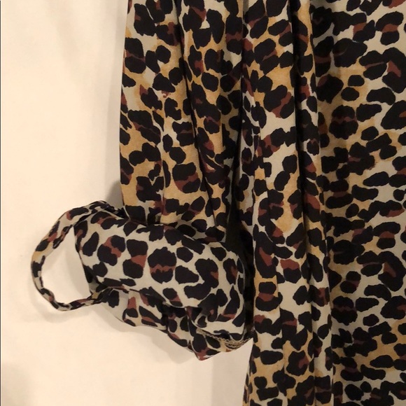 NWOT Roz&Ali Leopard Print Convertible Sleeve Top - Picture 2 of 6